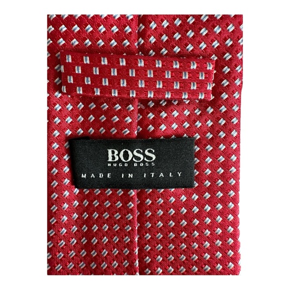 Hugo Boss Men's 100% Silk Red Pattern Necktie - Picture 3 of 7